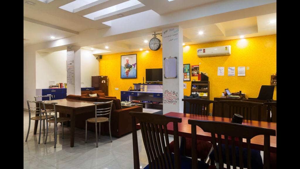 Joey'S Hostel Delhi Nuova Delhi Esterno foto
