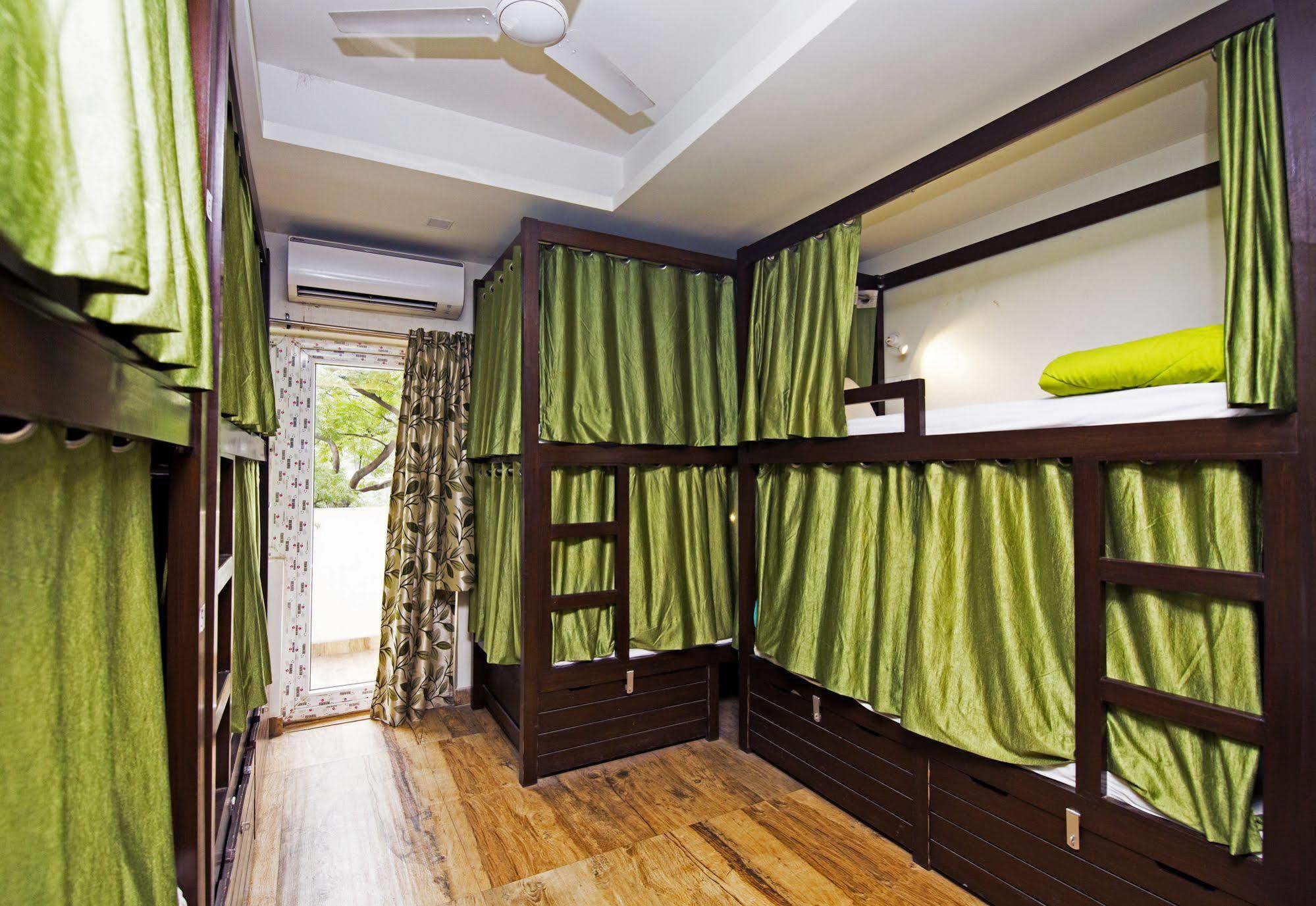 Joey'S Hostel Delhi Nuova Delhi Esterno foto